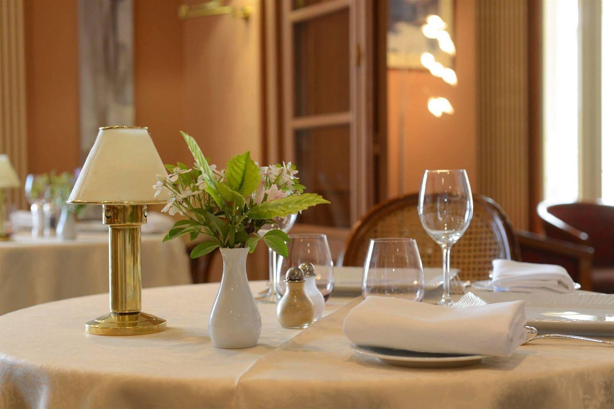 Hotel Le Gue Du Holme Сен-Кентен-сюр-ле-Ом Экстерьер фото